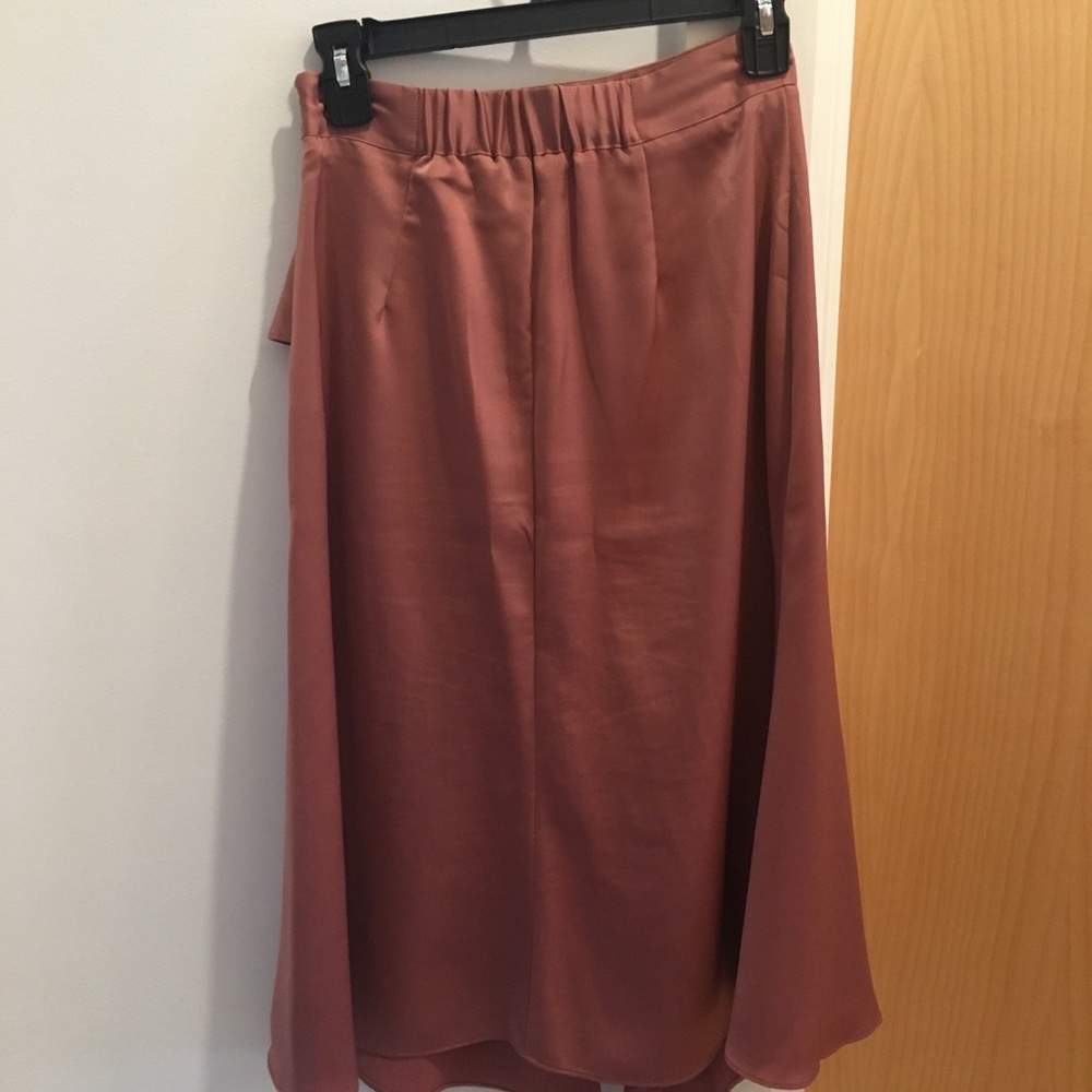 Perfect Skirt With Elastic In Back - image 2